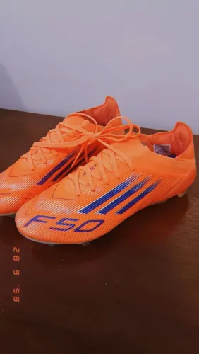 Chuteira laranja F-50, Tam 38, seminovo