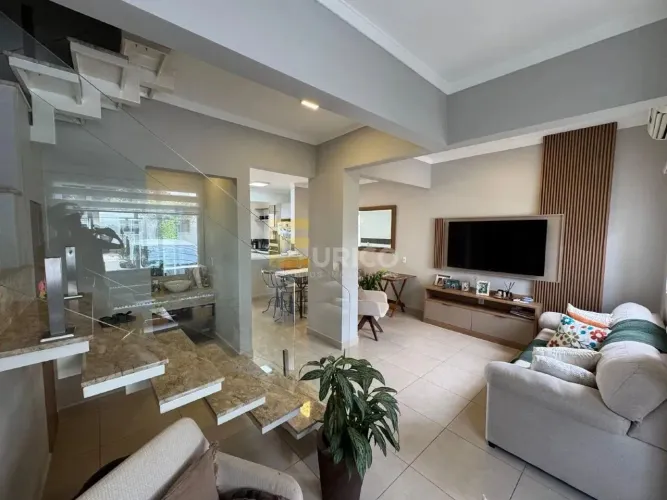 Casa em condomínio à venda no Condomínio Residencial Vila Imperial em Valinhos/SP