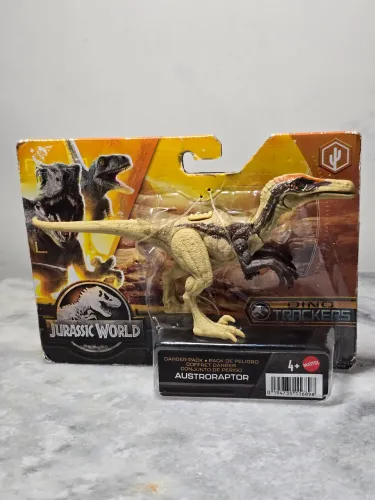 Jurassic World Dino Trackers Austroraptor mattel lacrado
