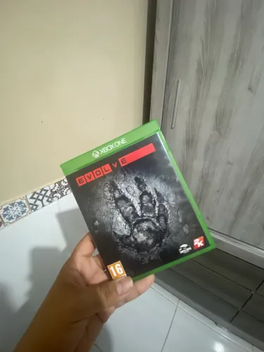 Jogo de Xbox One: Evolve