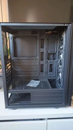 Gabinete Gamer Fortrek Cruiser - Lateral em Acrílico + 3 Fans RGB