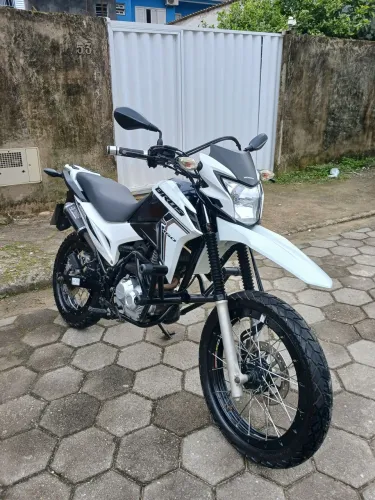 Bros 160 2022