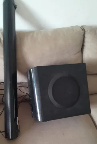 Vendo soundbar com subwoofer Golden tech.Som de cinema para sua casa!