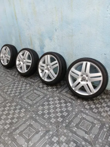 Rodas Long Beach Aro 17 Tala 6 4x100 Pneus 195/40 R17 BRW