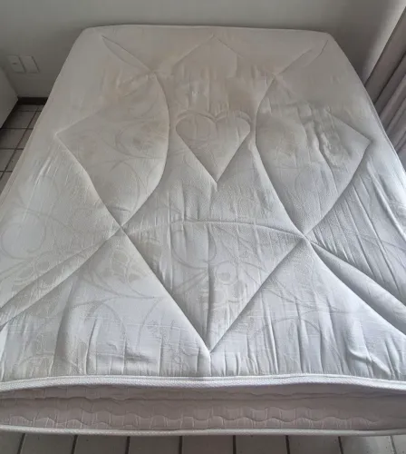 CAMA BOX QUEEN SIZE - FIBRAS DE BAMBOO