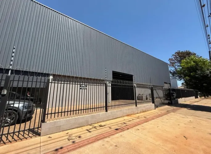 BARRACÃO COMERCIAL / 783m / MARINGÁ-PR