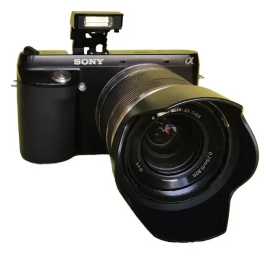 Camêra Sony Nex F3 com lente SEL1855 e acessórios