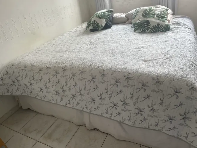 Cama King usada