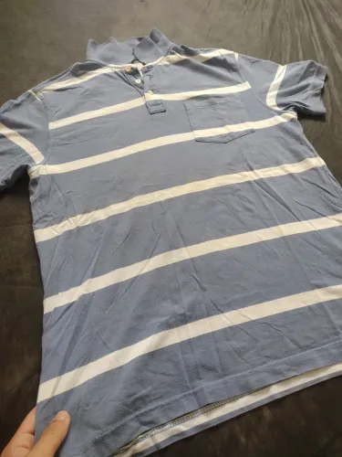 Camisa masculina polo listrada tamanho M (usada)