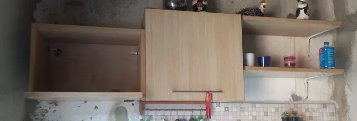 Vendo armário de parede todo no.mdf