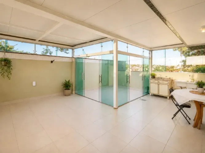 Cobertura com 4 quartos para alugar em Belo Horizonte