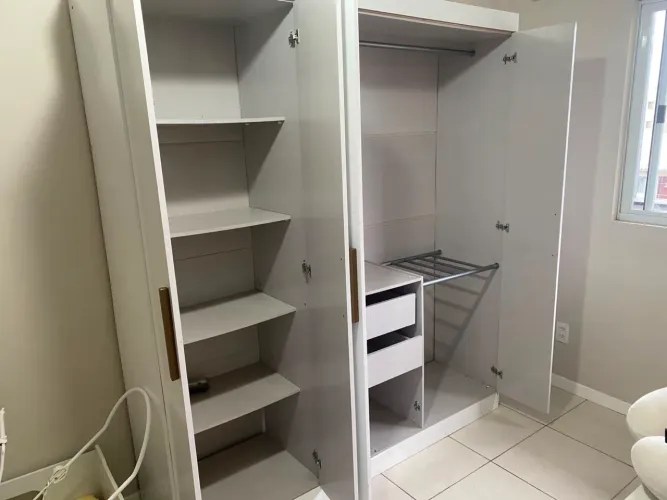 Guarda Roupa 6 portas
