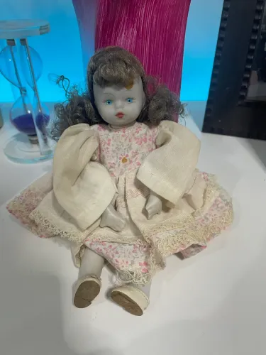 Aceito oferta - Boneca vintage de porcelana