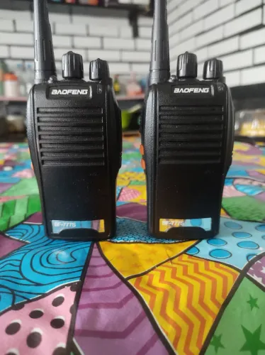 Rádio completo com todos os equipamentos 