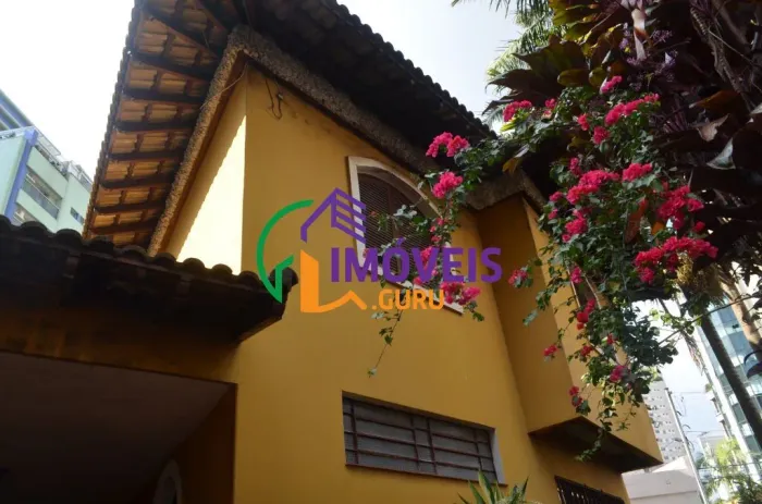 CASA ASSOBRADADA - REAL PARQUE - SP