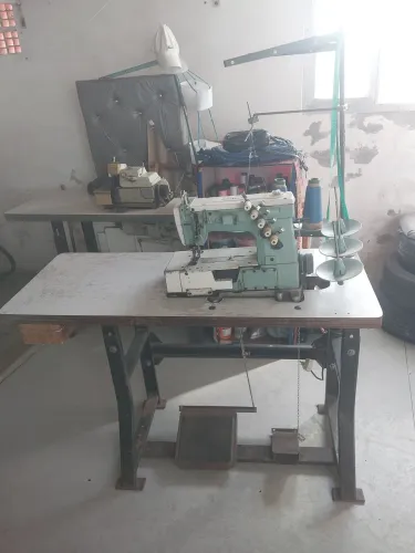 maquina de costura galoneira e overloc industrial 