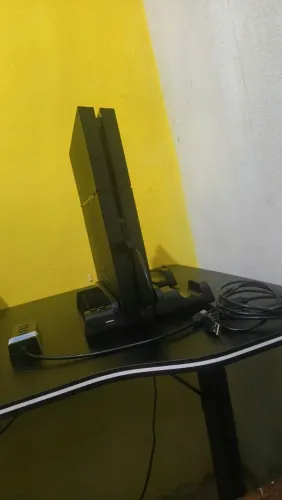 PS4 Fat com SSD 960GB, Base Cooler, 1 Controle, Hub usb 4 entradas, HD externo 500 GB