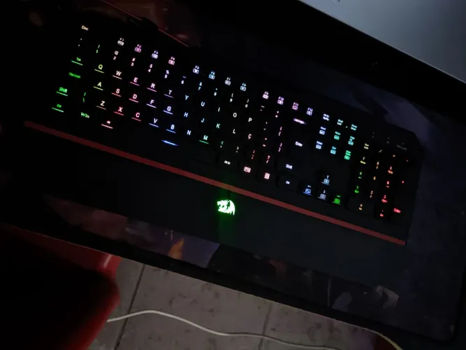 Teclado gamer Redragon 