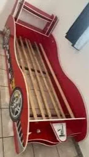 Cama infantil em MDF tema carros 