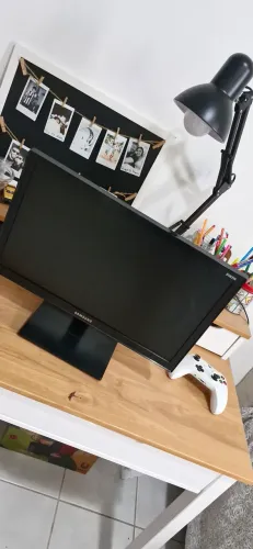 MONITOR SAMSUNG - 18,5" - 60Hz HDMI / VGA