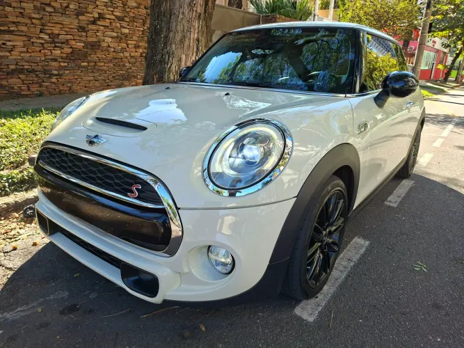 Mini Cooper S 2.0 Turbo 16V 3P Aut. 2015