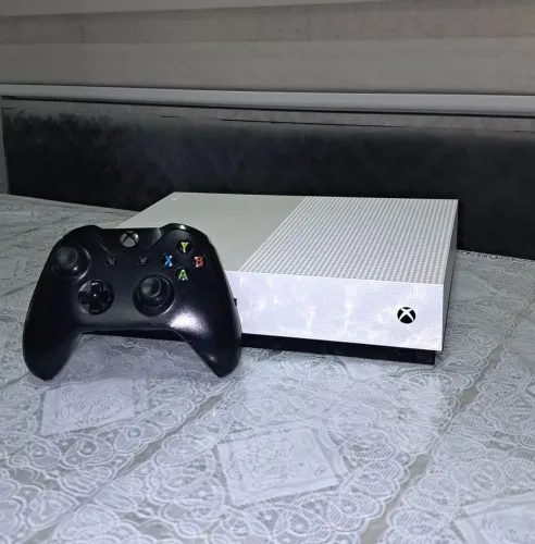 Vendo xbox one S 1TB