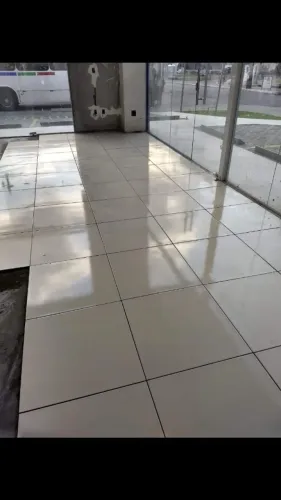 Pedreiro disponível