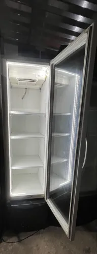 Expositor slim com iluminação em led