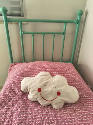 Vendo cama de solteiro maravilhosa 
