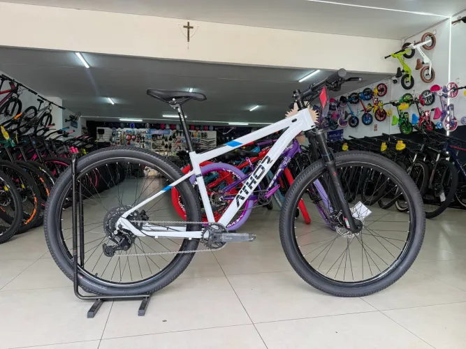 BICICLETA ARO 29 ATHOR 2026 SHIMANO CUES + SUSP AR E OLEO C/ 3 MESES DE GARANTIA E NF