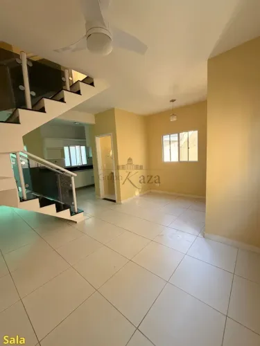 Oportunidade - Casa em Condomínio - Residencial Cantos dos Ipês - Vila São Bento - 3 Dormi