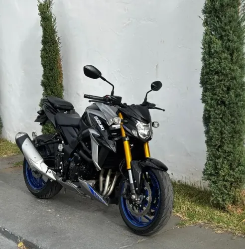 SUZUKI GSX-S750 2024