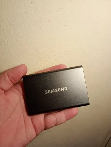 SSD 1 TB SAMSUNG T7 (ideal p/PS5)