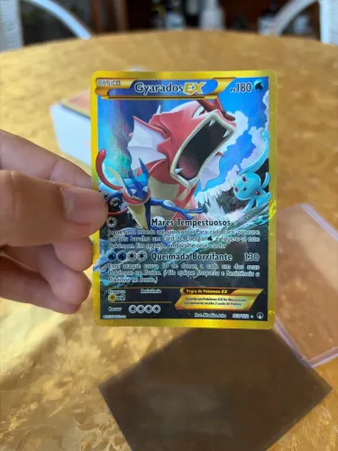 Carta pokémon Gyarados Ex SHINY (D condition) Arte especial