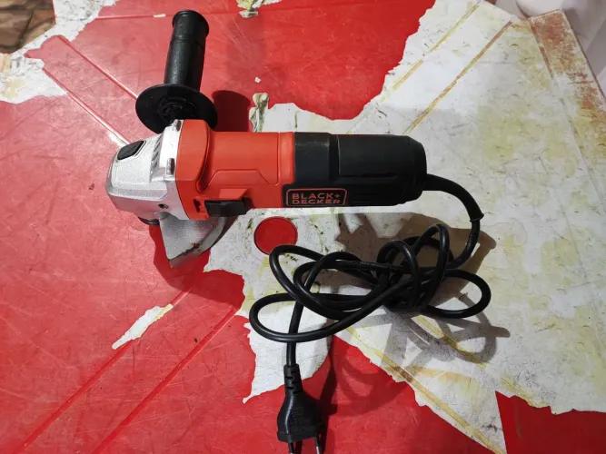 Esmerilhadeira Black Decker 127v