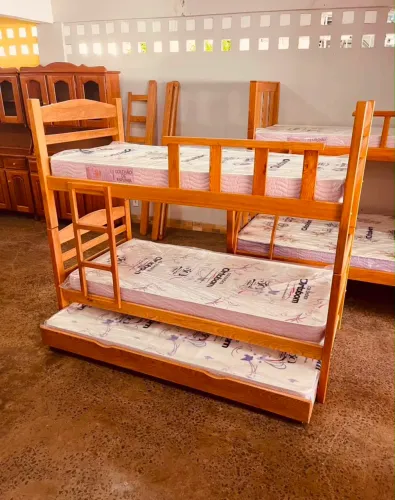Cama triliche mdf com colchões