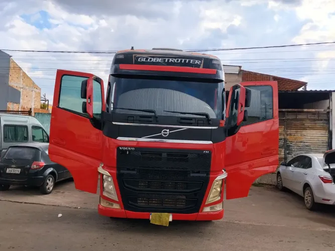Caminhão volvo FH 540 Rodo caçamba 