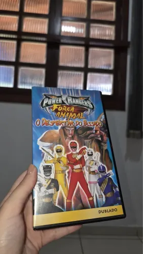 Fita VHS do filme Power Rangers: Força Animal "O Despertar do Passado?