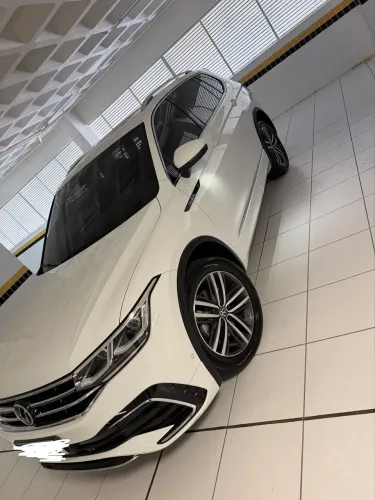 Volkswagen Tiguan Allspac R-line 300 TSI 2.0 2024