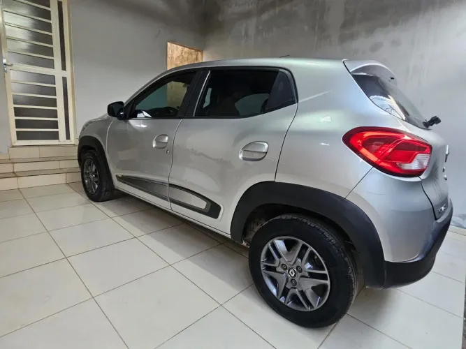 Renault Kwid Intense 1.0 Flex 12V 5P Mec. 2021