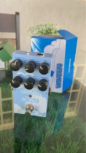 Pedal mini Universe
