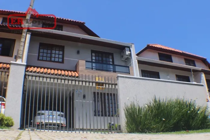 Sobrado com 3 dormitórios à venda, 190 m² por R$ 850.000 - Pilarzinho - Curitiba/PR