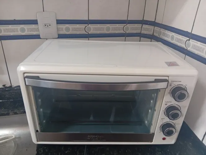 Vendo forno elétrico mondial 42 litros, poucas vezes usado, funcionando perfeitamente 