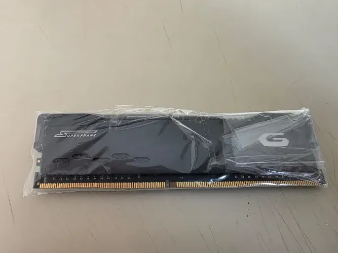 Memória RAM DDR4 1x 8gb 3200Mhz - nunca usada