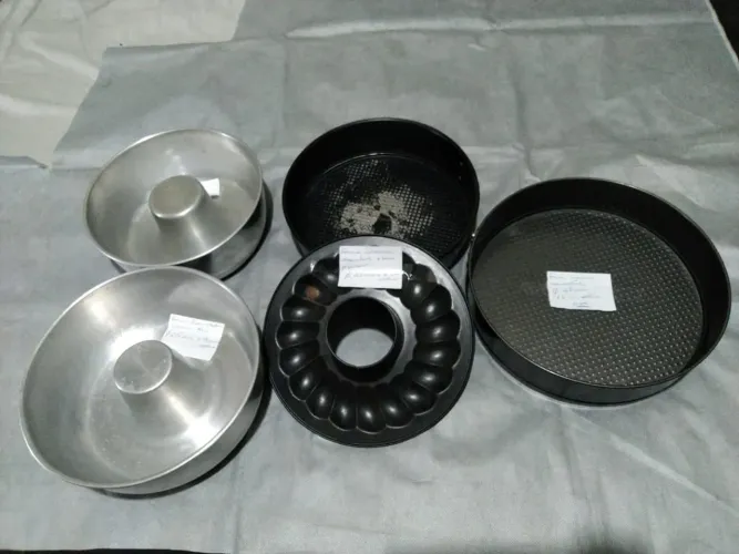 FORMAS P/PUDIM E BOLOS - 4 PÇS - NOVA/USADAS