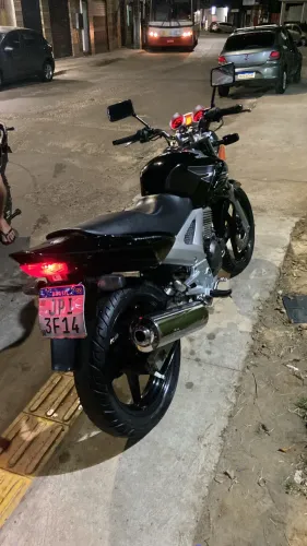 Vendo ou troco Cbx Twister 250 CARBURADA