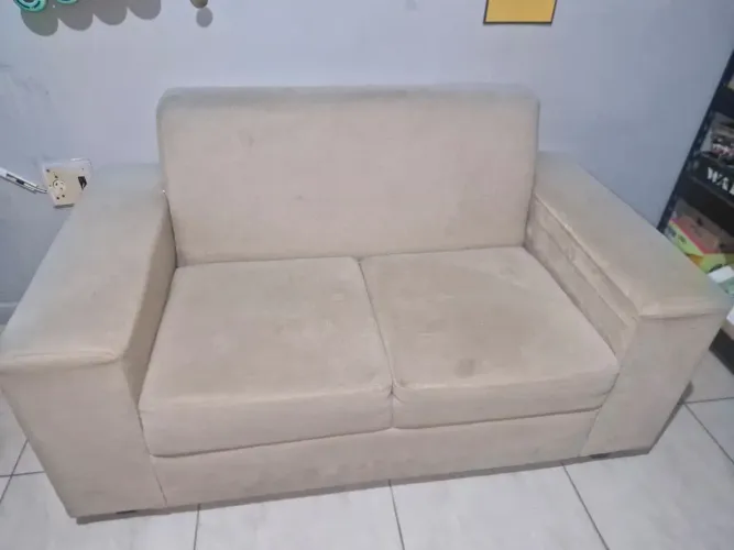 Sofá 2 lugares bege