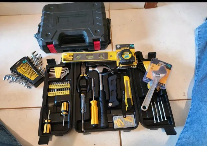 KIT COMPLETO DE FERRAMENTAS (200 peças)