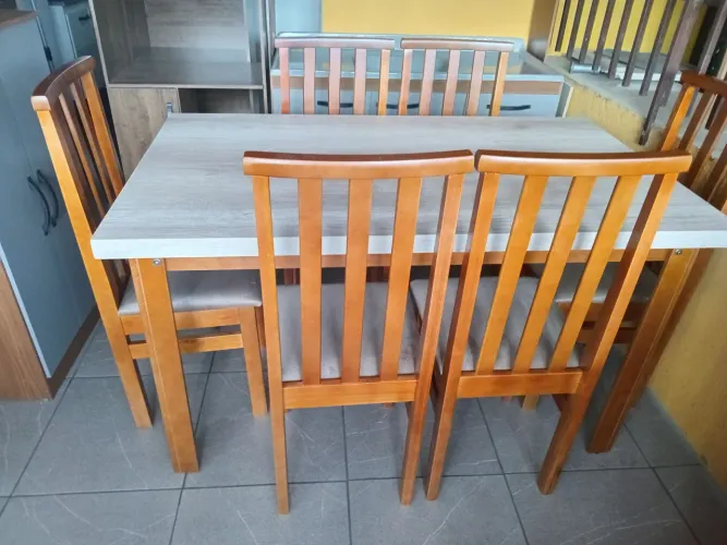 Mesa 1,37x80cm com 06 cadeiras e novas. (Entrego)