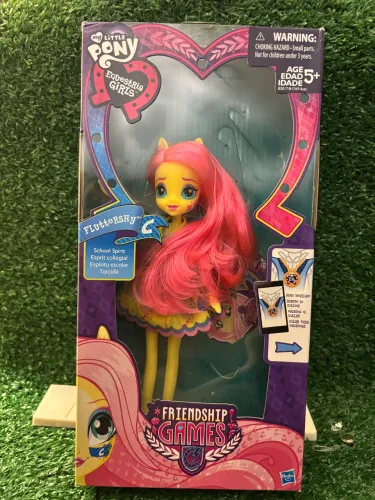 Boneca Fluttershy - Equestria Girls Frienship Games